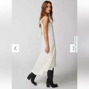 Urban outfitters En Saison Laurent dress Cream Ruffled Tiered Maxi with bows